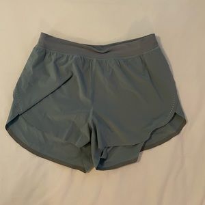 lululemon find your pace short